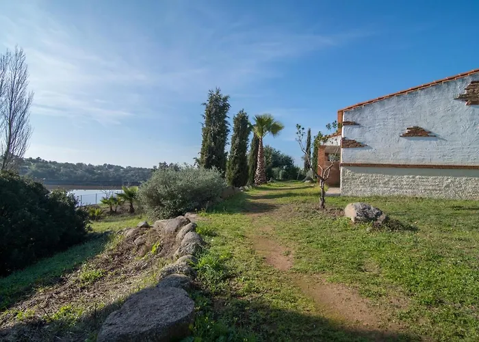 Üdülőközpont El Pueblo De Leo 5*